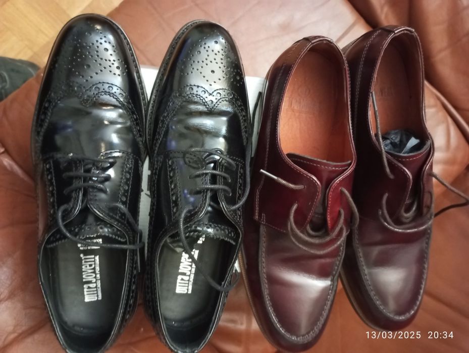 10€ cada par de sapatos em pele