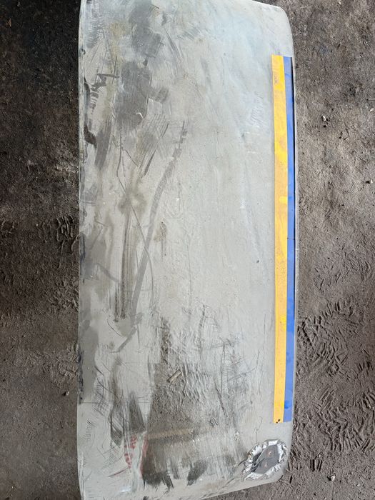 Продам заднє скло на Москвіч 2140