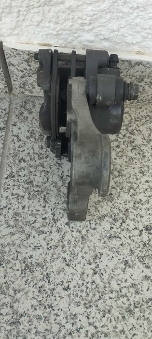 Pinça e suporte CBR 600 F4i F Sport