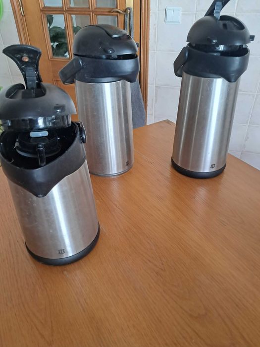Jarros térmicos com doseador