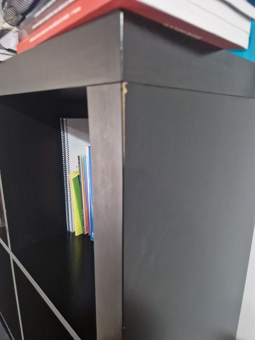 Estante Kallax com acessórios