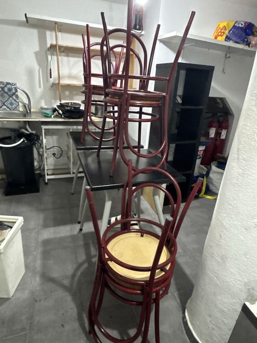 2 Mesas + 6 Cadeiras para Café/Restaurante