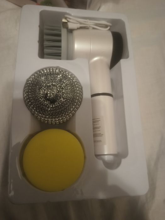 Szczotka do czyszczenia powierzchni.po