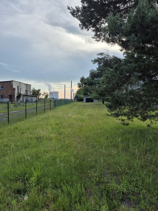 Działka budowlana z murowanym garaże Rybnik Golejow 766m2 media