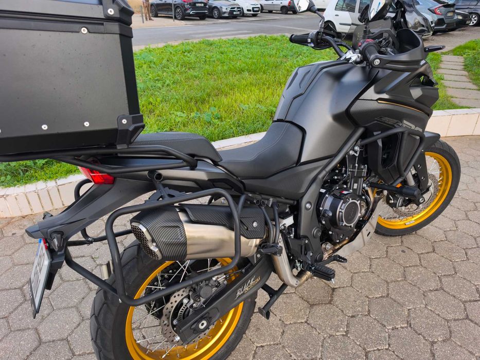 VOGE 525 DSX 2025 Como nova