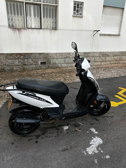 Vendo mota 50cc toda em dia