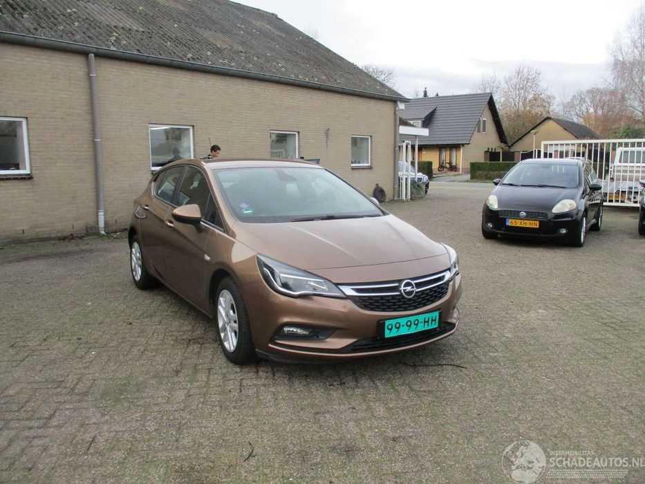 Opel Astra 1.4 NAVI LEDY HATCHBACK Pisemna Gwarancja Przebiegu SPORT