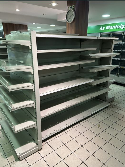 Prateleiras de Supermercado