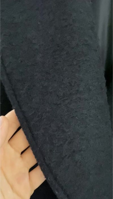 Стильне демісезоне чорне пальто Cher17