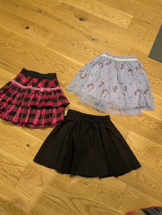 Spódniczki w rozmiarze 122