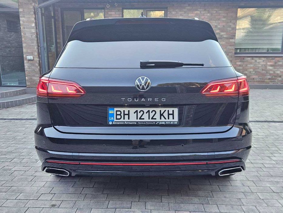 Volkswagen Touareg 2021 VIN WVGZZZCRZND008040 фото оголошення 4 з 15
