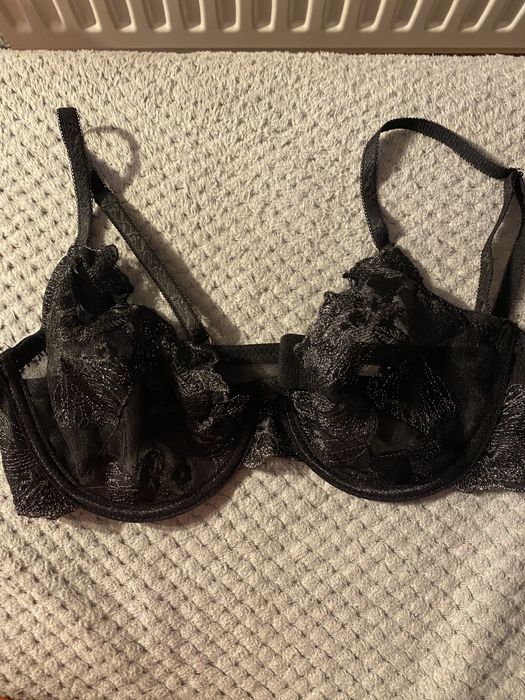 Stanik koronkowy fiszbiny