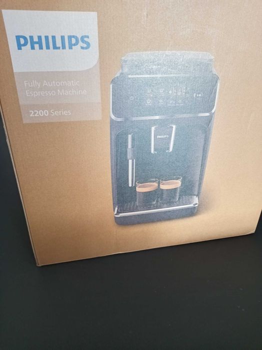 Máquina de Café Automática PHILIPS Serie 2200 EP2224/10 (15 Bar - 12 Níves de Moagem - Nova - Na Caixa)