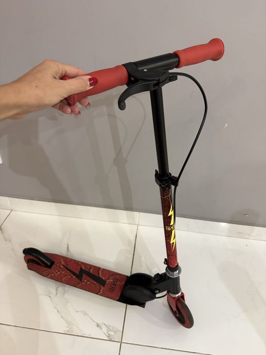 Продам Самокат , скейт