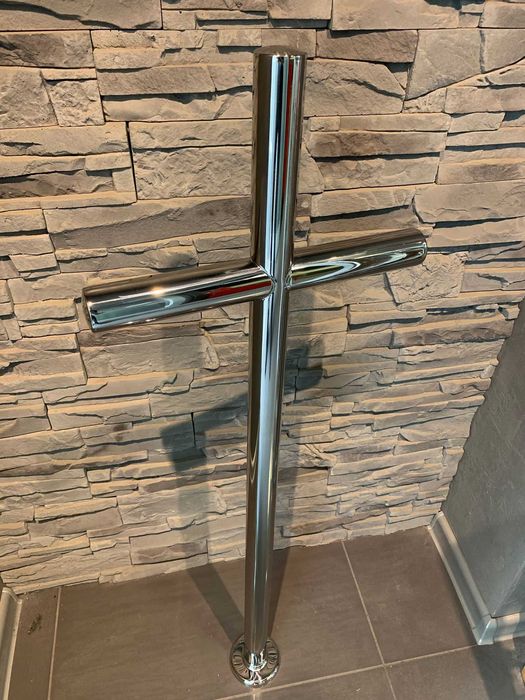 Krzyże ze stali nierdzewnej