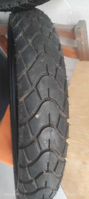 Pneu frente 90x/90 R17 , peneu traseiro 130/90 R15