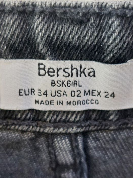 Spódniczka jeansowa, mini, ciemnoszara. Bershka.  XS/S