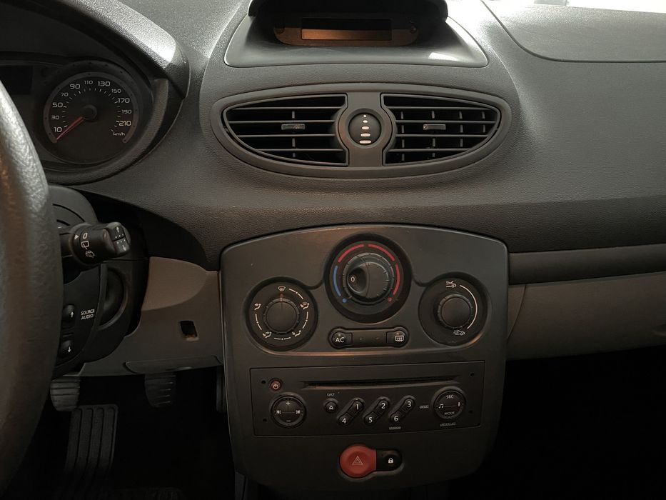 Renault Clio III/ 1.2 16V