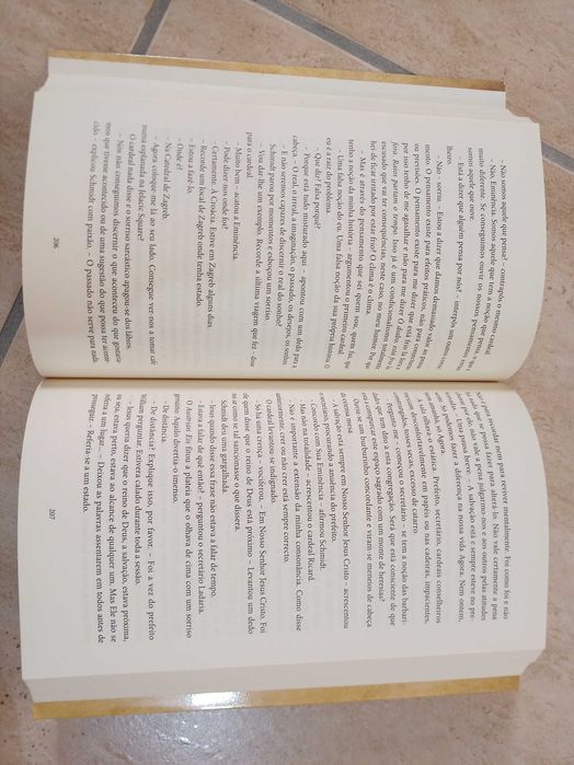 A Mentira Sagrada,Luís Miguel Rocha, Autografado