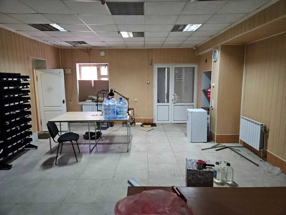 65 м2, Центр, світло не вимикають, велика потужність