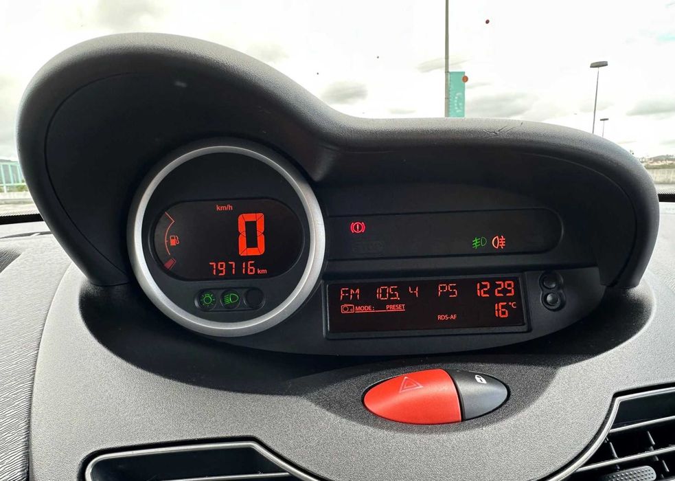 Renault Twingo 1.2 Dynamic (poucos km)