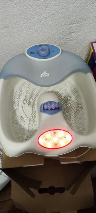 Massageador de pés a água.