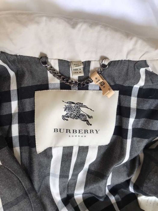 Jasno beżowy płaszcz Burberry roz. 36