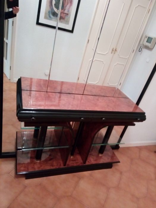 Movel Com Raiz de Nogueira