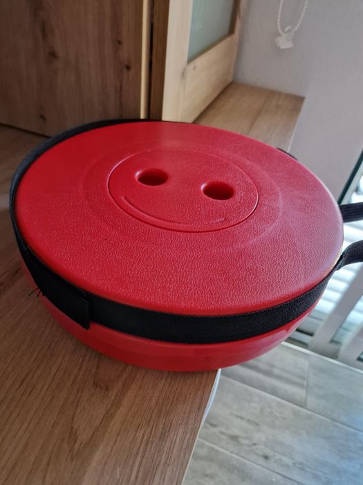 Banco portátil e dobrável.  Novo