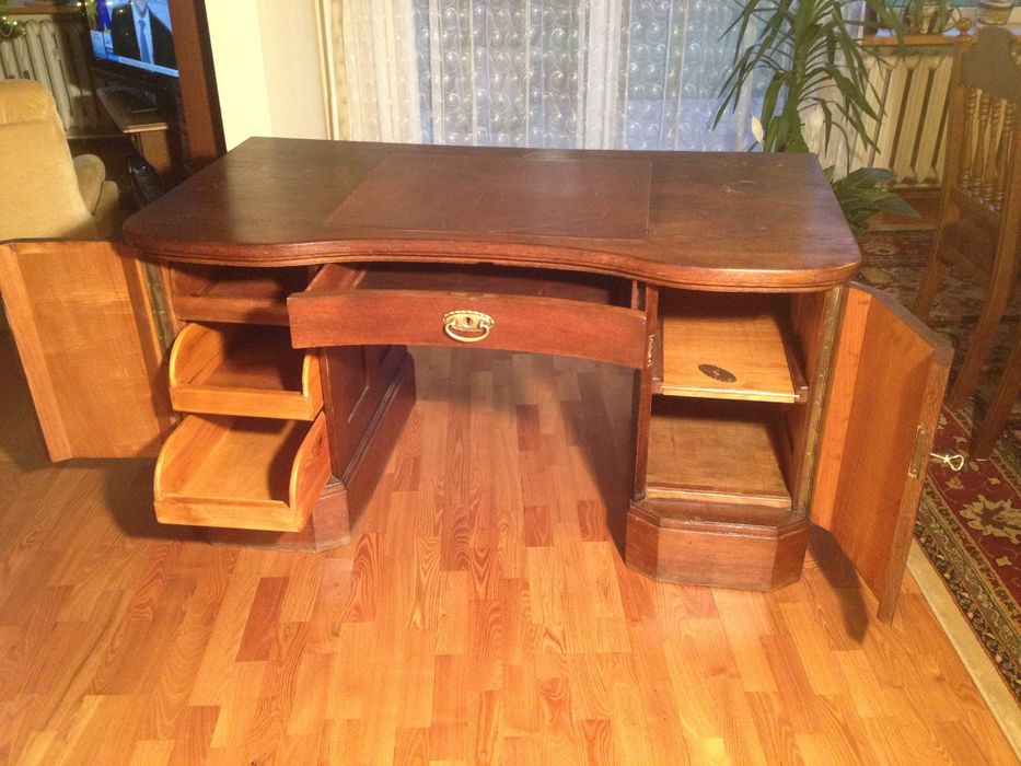Zabytkowe biurko, dębowy fornir