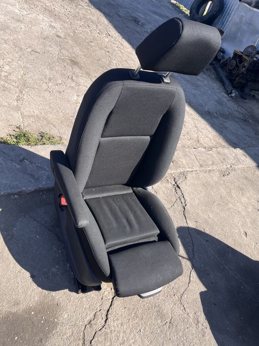 Mercedes sprinter 907 fotel kierowcy ladny