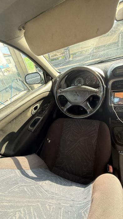 Mitsubishi carisma