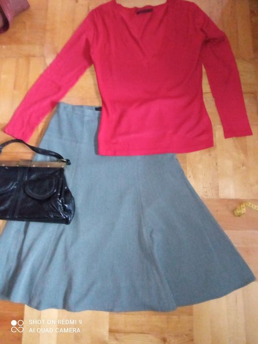 Czerwony sweter Reserved i spódnica Reserved r. M