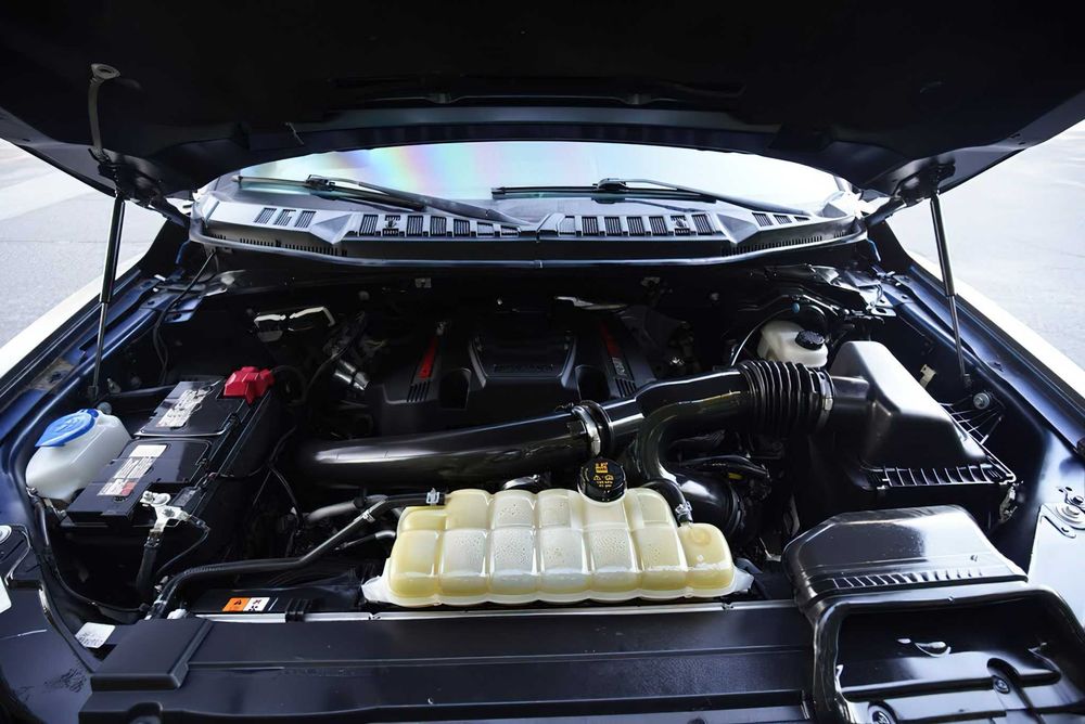 Ford F-150 Raptor SuperCrew      2019