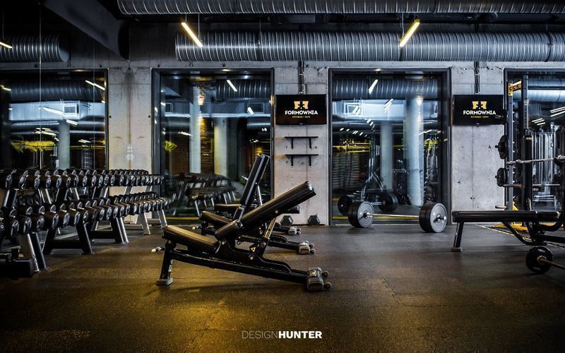 Pancerna, prosta w montażu podłoga do siłowni, mata pod sprzęt fitness