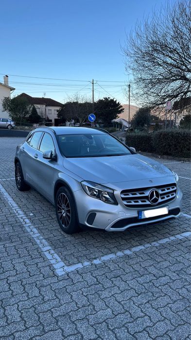 Mercedes-Benz GLA 220d  Sport 4MATIC