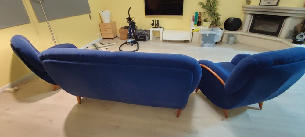 Conjunto 3 sofás portugueses = 4 lugares