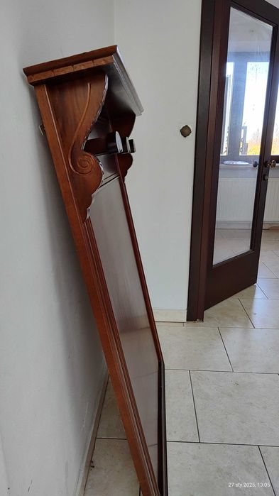 Wieszak na ubrania , na  ścianę , drewniany , stary