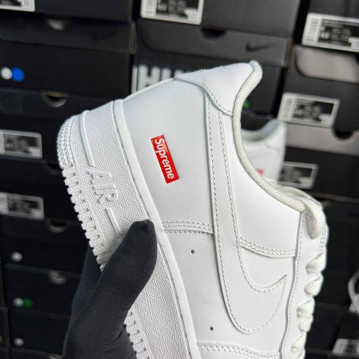 Nike Air Force 1 Low '07 Supreme Biały R.45