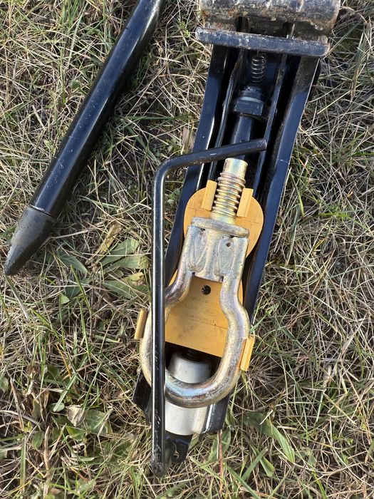 Lewarek klucz do kôł Ford Fiesta mk6 zestaw naprawczy