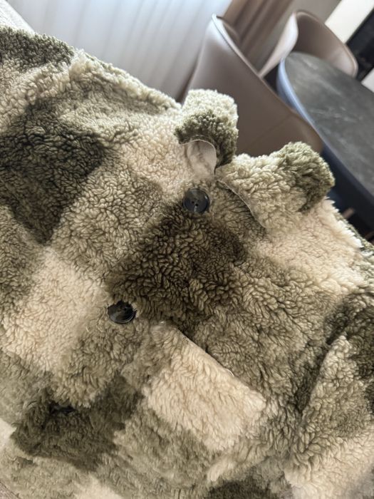 Куртка фірми zara