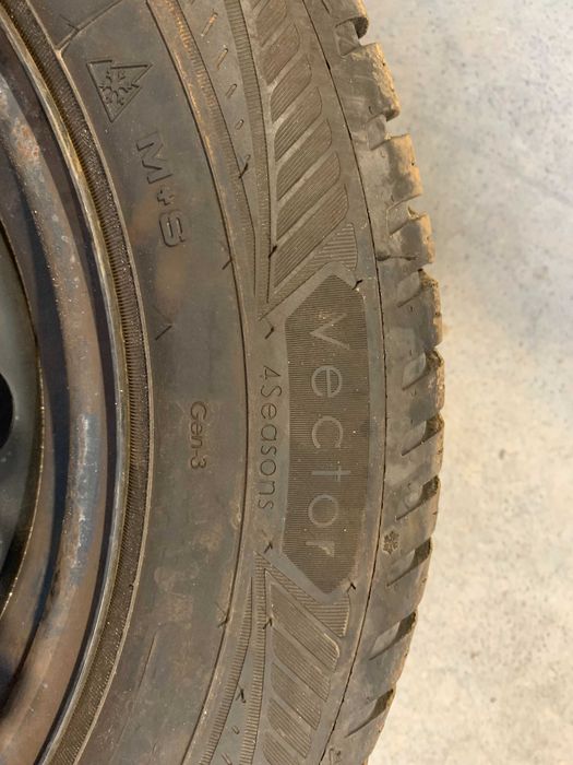 OPONA 185/65 R15 92T GOOD YEAR Vector 4.seasons Gen-3 + felga