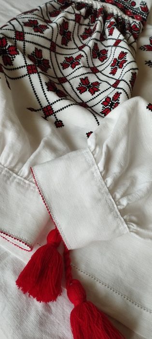 Вишиванка ручної роботи