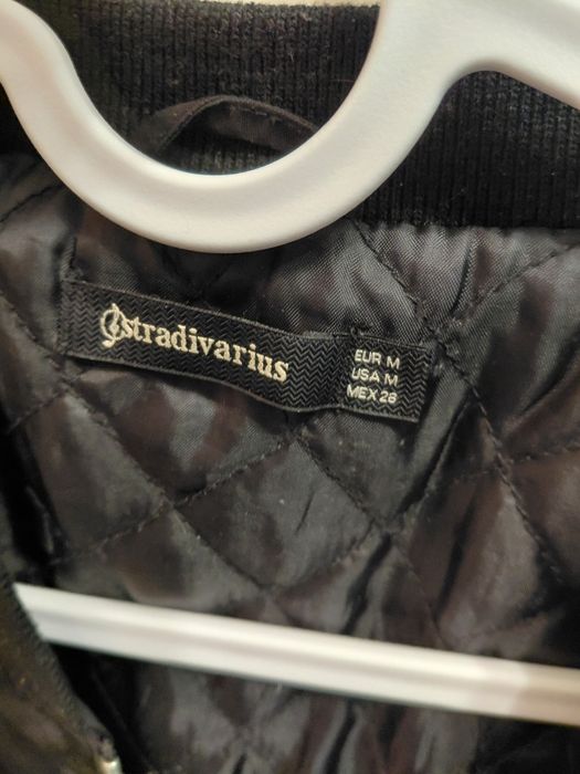 Casacos guess e stradivarius Tamanho M