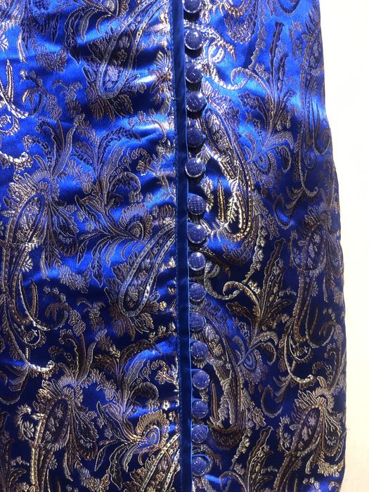 Сукня в китайському стилі.