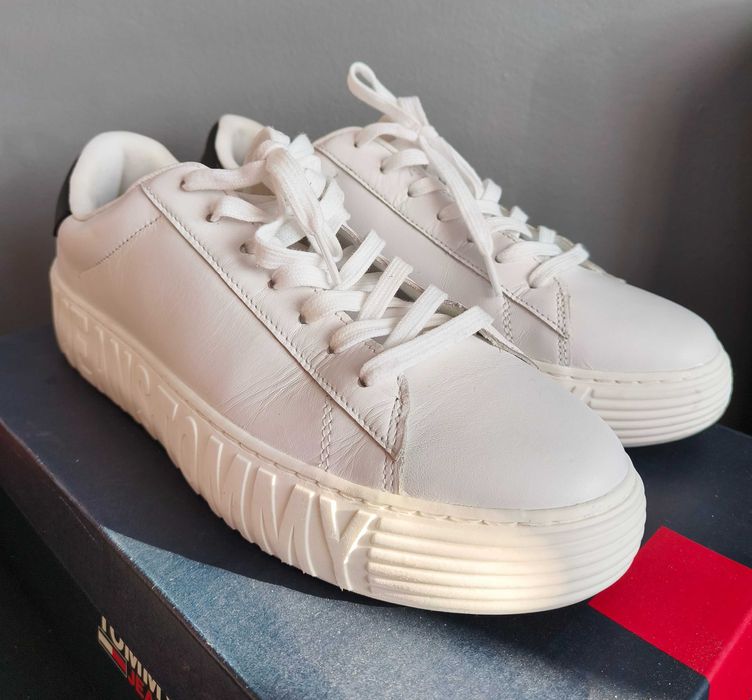 Sneakersy skórzane Tommy Jeans Hilfiger białe - r. 44