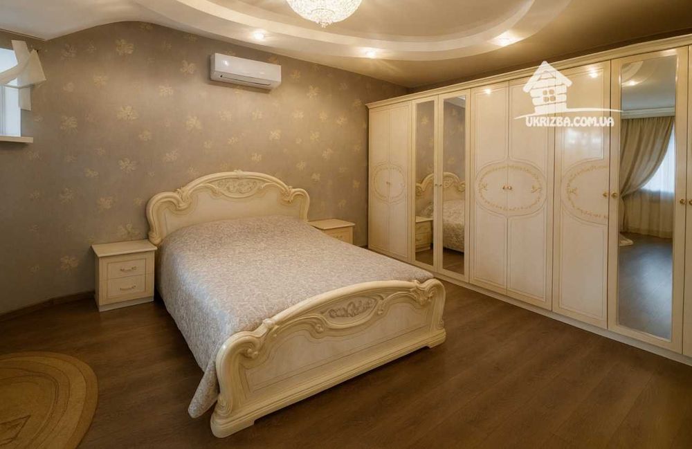 Київ.Будинок подобово 280кв. Сауна,більярд,генератор.До 12 осіб