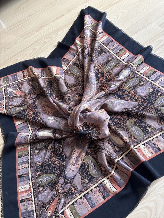 Duża chusta we wzory