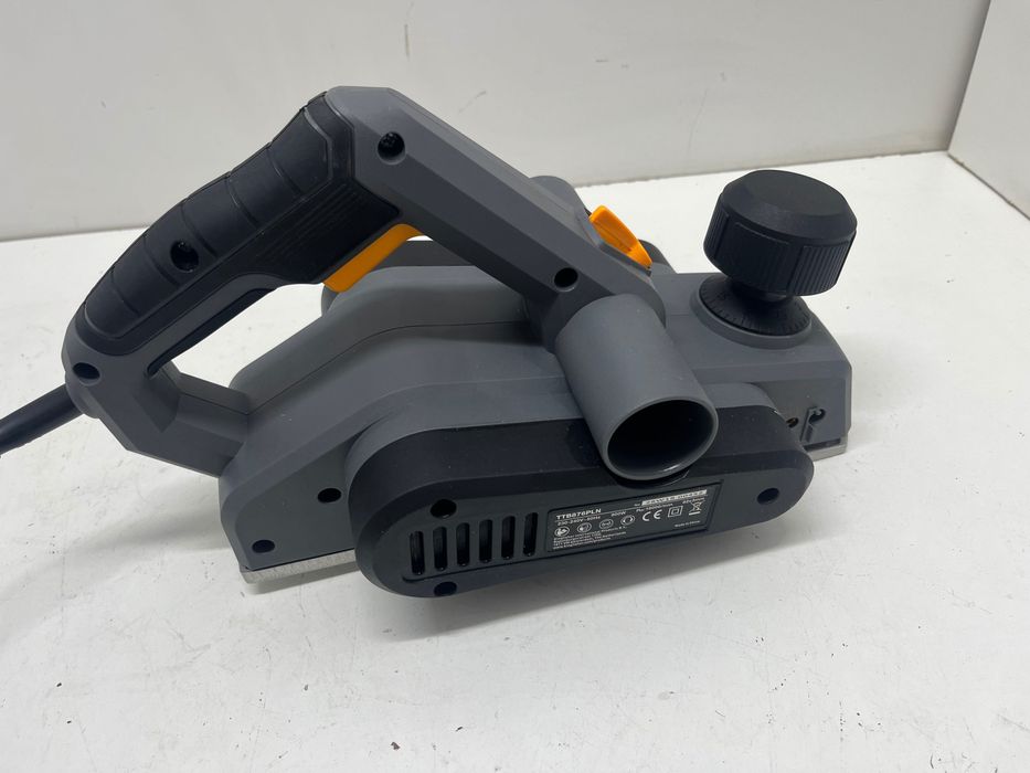 Strug elektryczny Titan TTB876PLN hebel 900W gw12m fv23