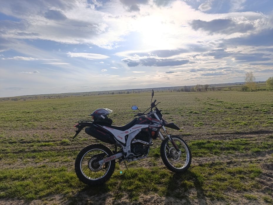 Продам мотоцикл Loncin 250